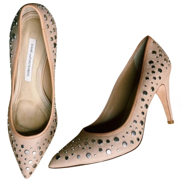 Diane Von Furstenberg Leather Nude Heels Size 9 Silver Studded Pumps Point Toe - Picture 1 of 14